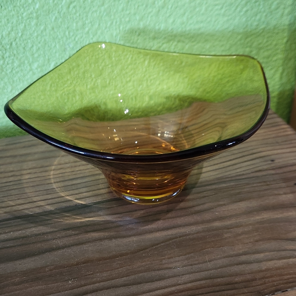 Viking bon bon dish